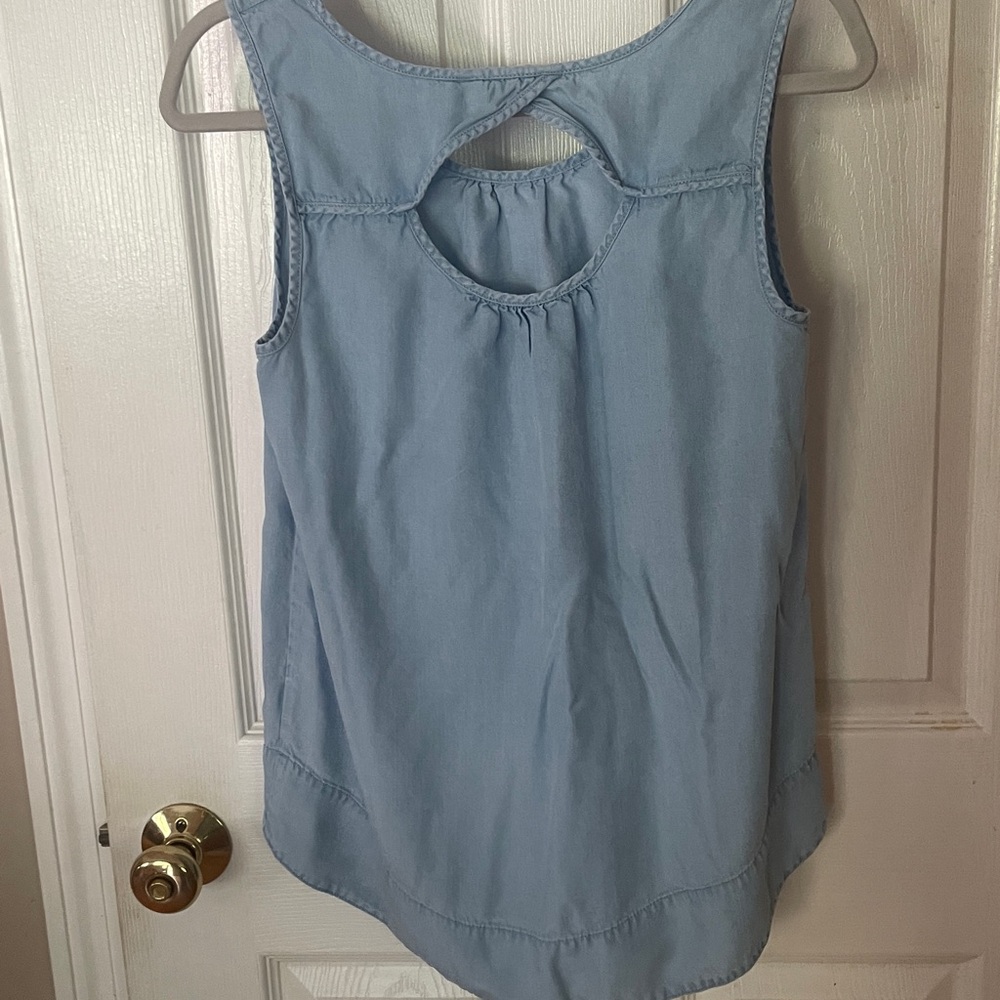 Soft Surroundings Blue Chambray excellent preowned condition Top Boho Chic